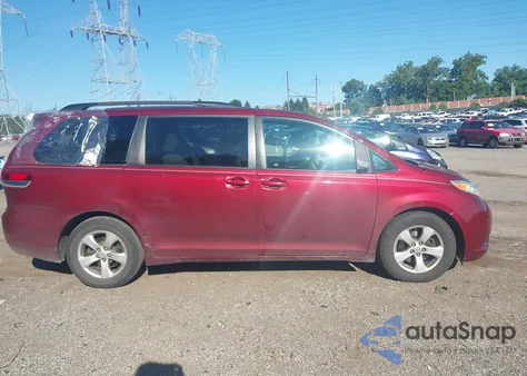 2012 Toyota Sienna Le V6 8 Passenger из США, поврежденный, VIN 5TDKK3DC1CS176324
